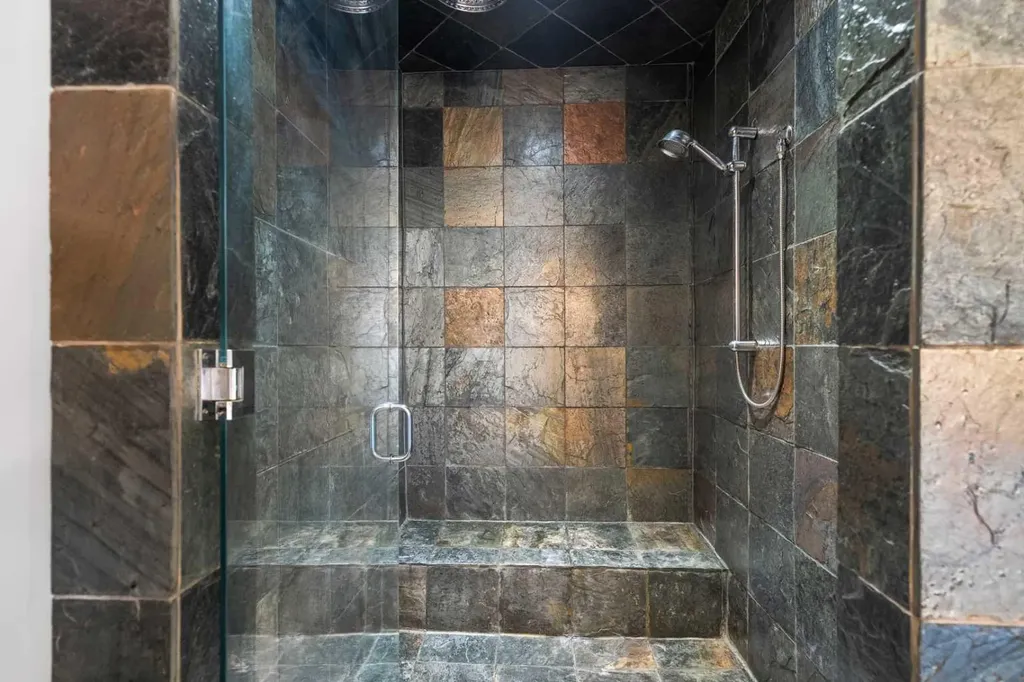 12821 Canso Crescent SW Calgary AB T2W 3B1
