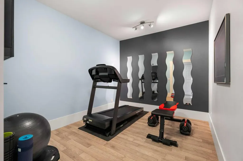 12821 Canso Crescent SW Calgary AB T2W 3B1