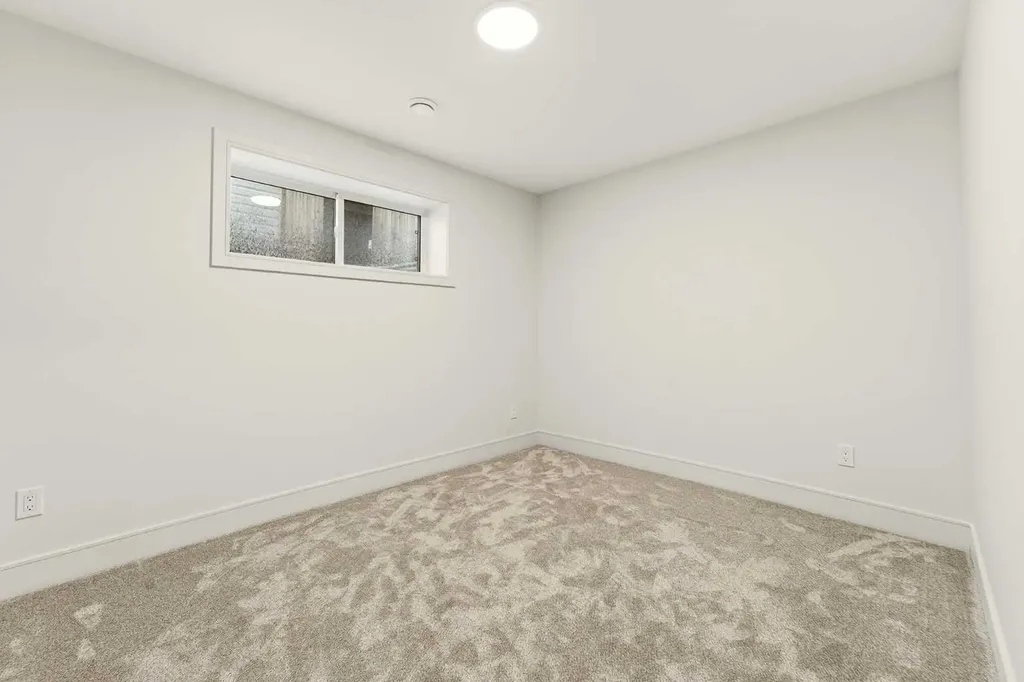 2541 16 Avenue N Coaldale AB T1M 0G7