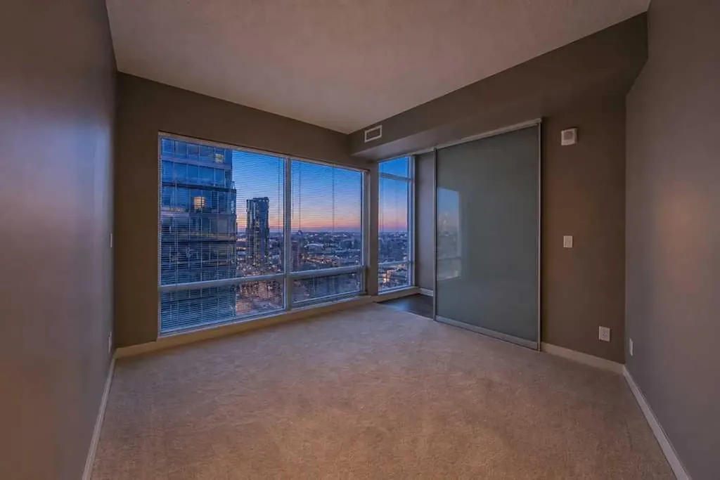215 13 Avenue SW Calgary AB T2R0V6