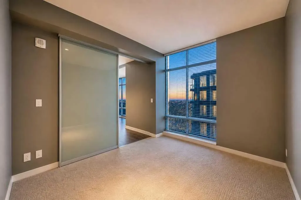 215 13 Avenue SW Calgary AB T2R0V6