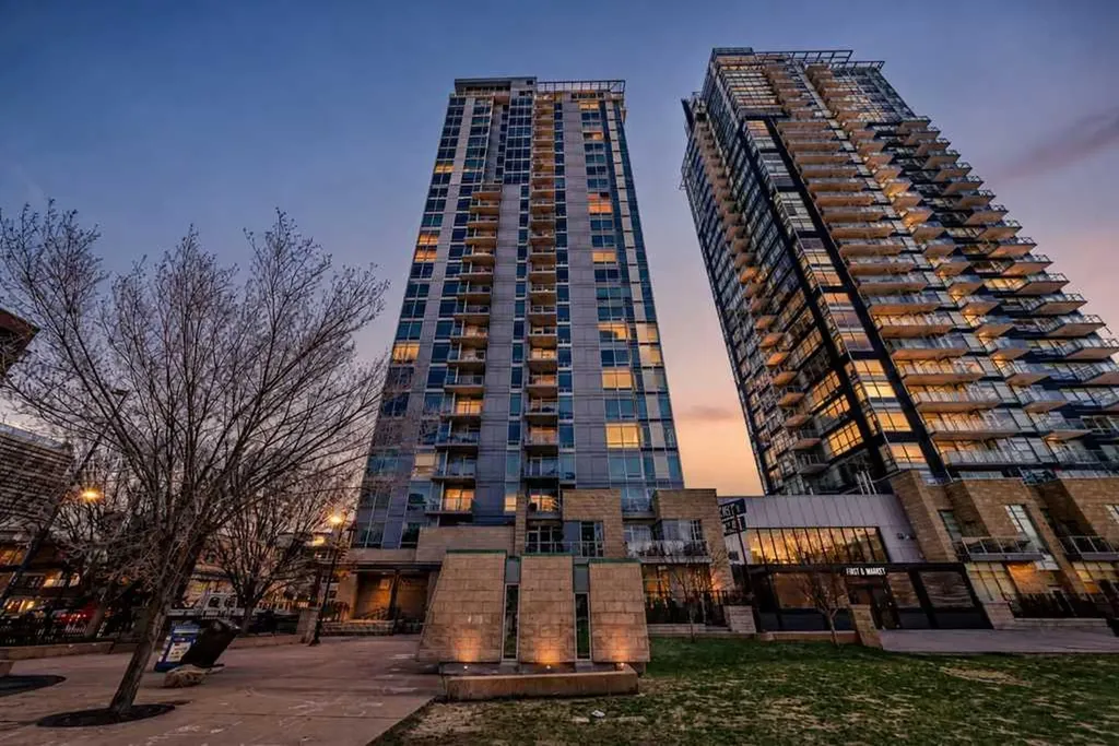 215 13 Avenue SW Calgary AB T2R0V6
