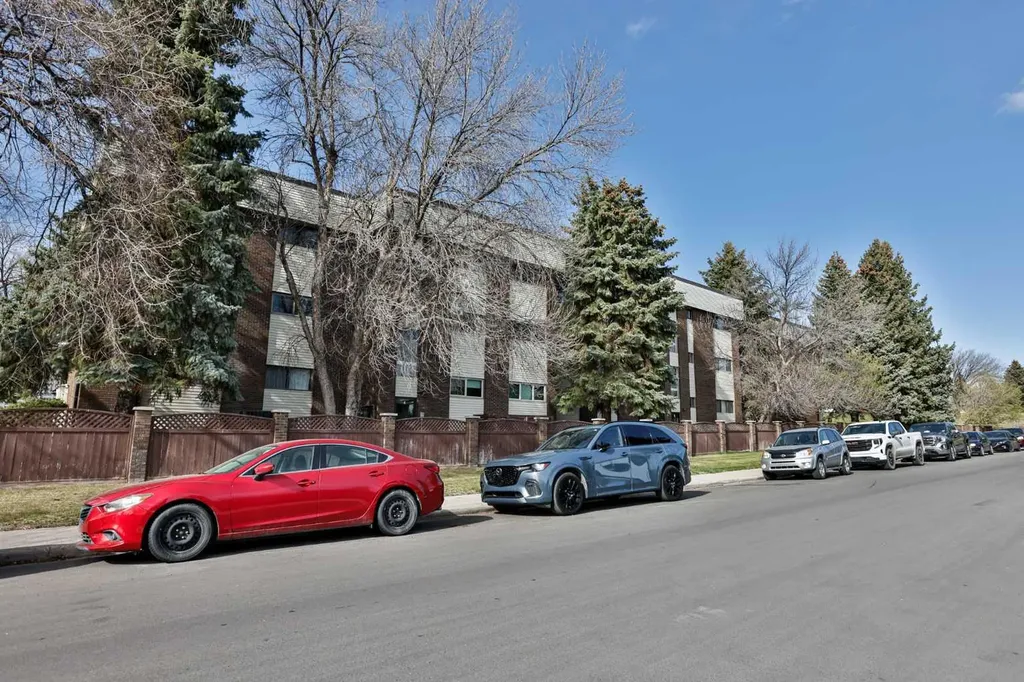 2207 8 Avenue S Lethbridge AB T1J 4G1