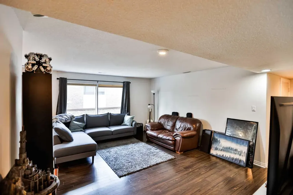 2207 8 Avenue S Lethbridge AB T1J 4G1