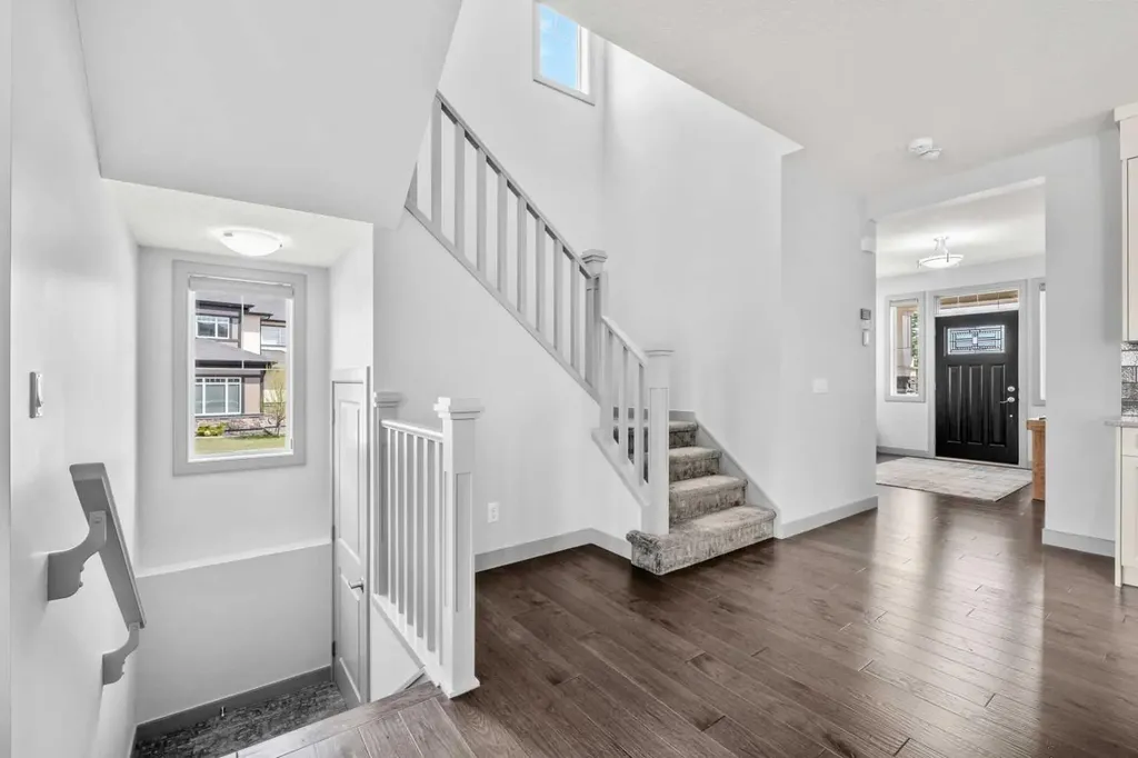 229 Stonemere Bay Chestermere AB T1X 0S1