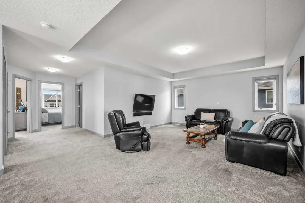 229 Stonemere Bay Chestermere AB T1X 0S1