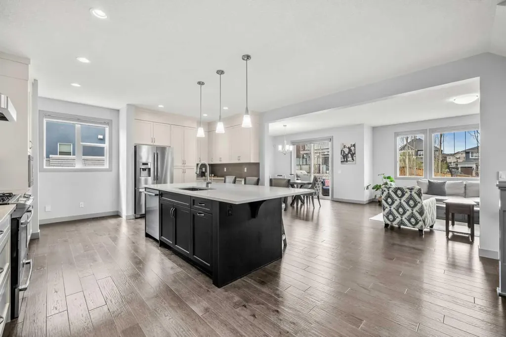 229 Stonemere Bay Chestermere AB T1X 0S1