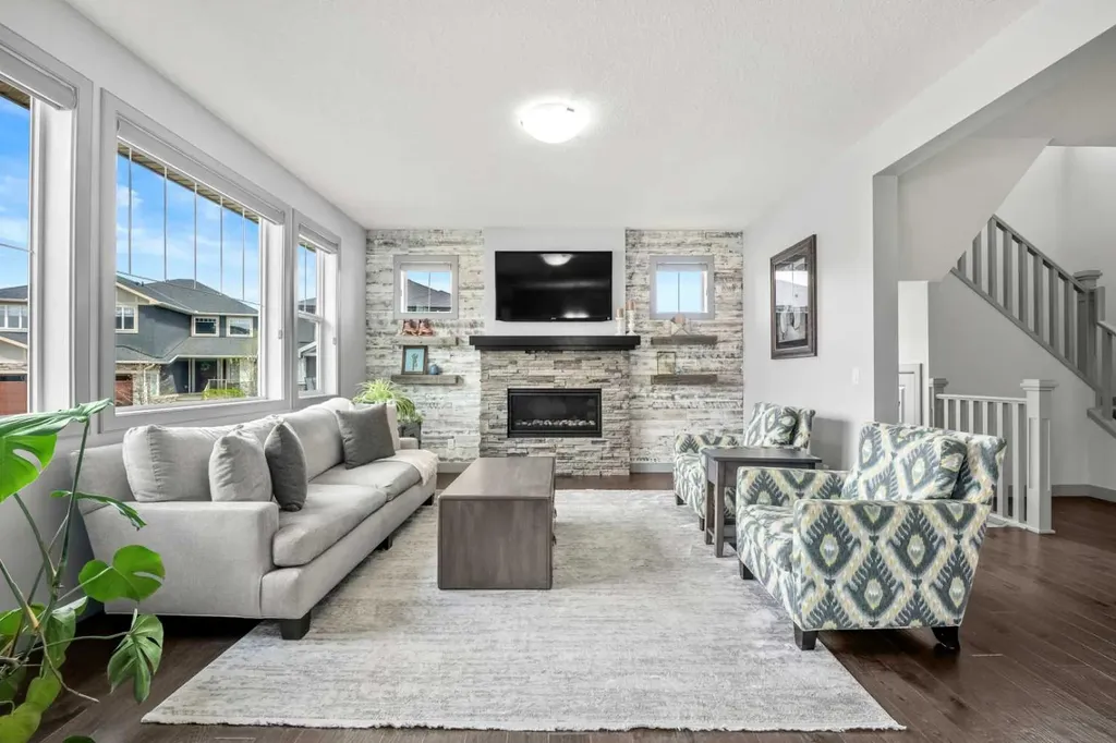 229 Stonemere Bay Chestermere AB T1X 0S1