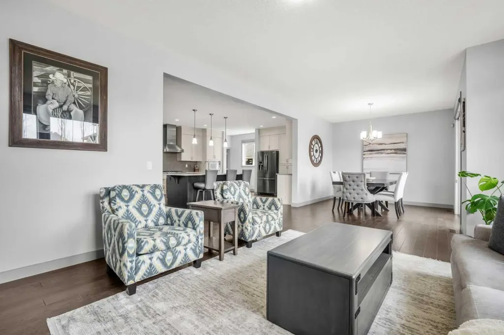 229 Stonemere Bay Chestermere AB T1X 0S1