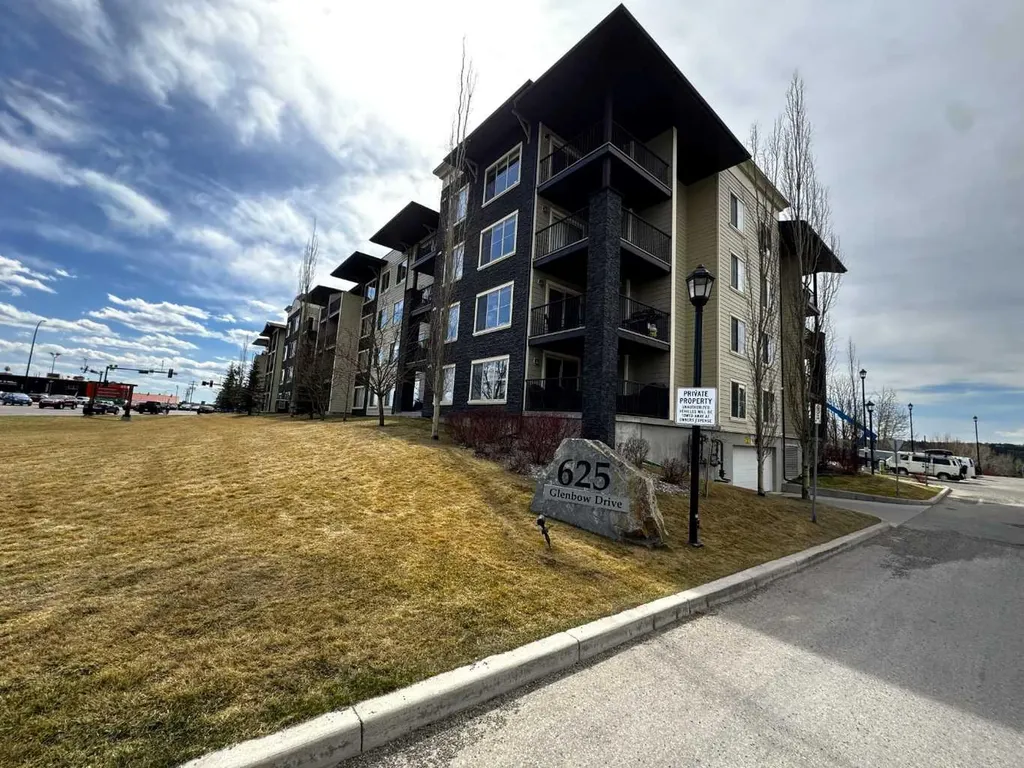 625 Glenbow Drive Cochrane AB T4C 0S7