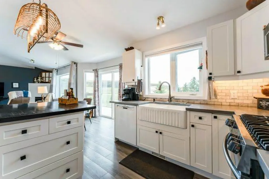 105 1 Avenue Rural Wheatland County AB T0J2T0