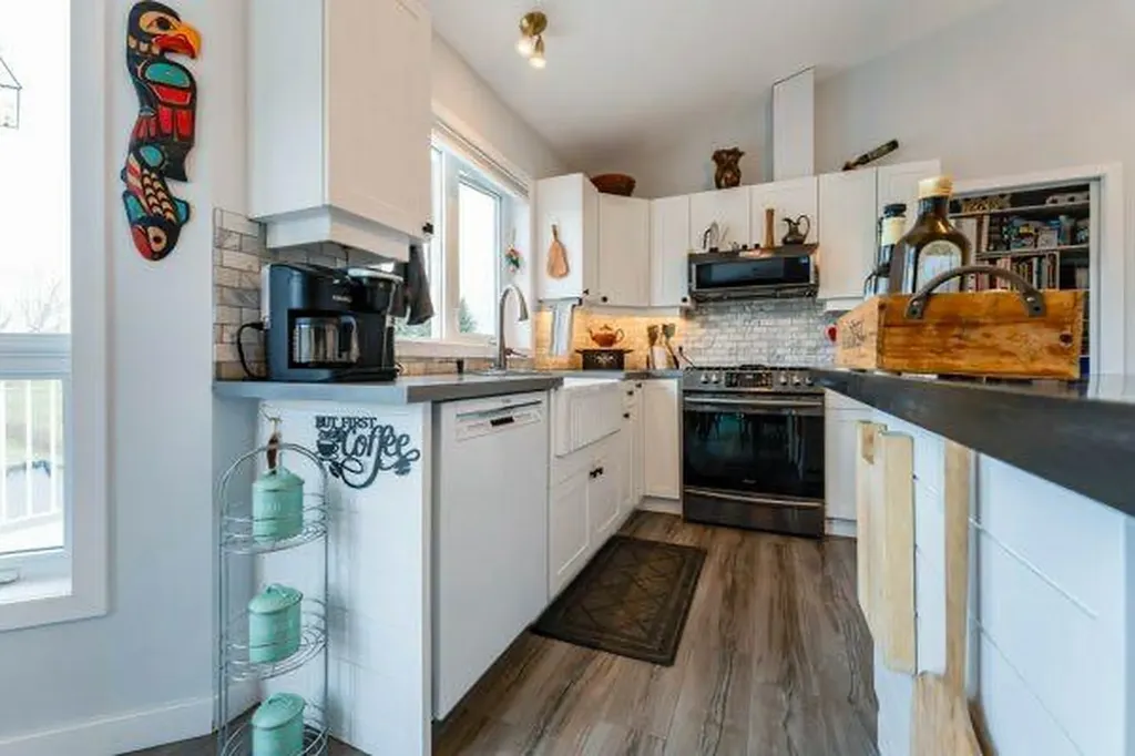 105 1 Avenue Rural Wheatland County AB T0J2T0