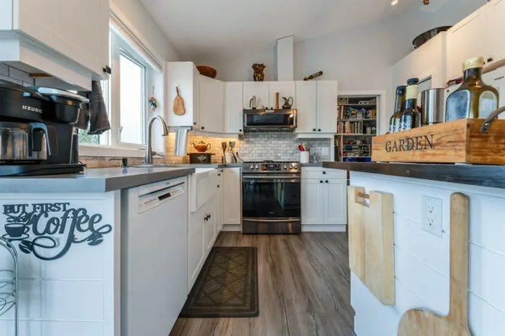 105 1 Avenue Rural Wheatland County AB T0J2T0