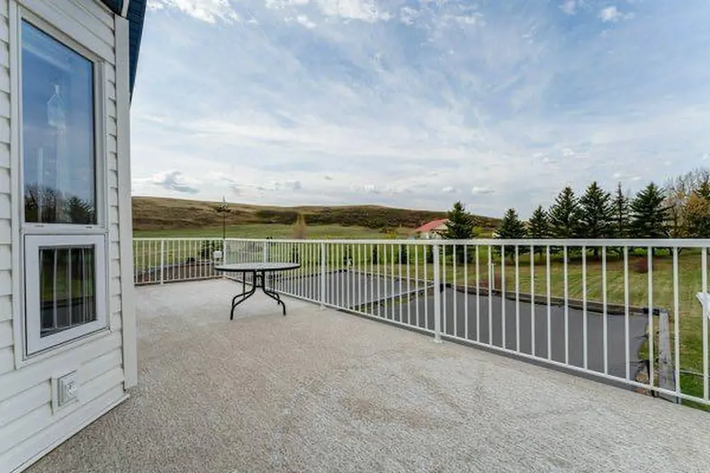 105 1 Avenue Rural Wheatland County AB T0J2T0