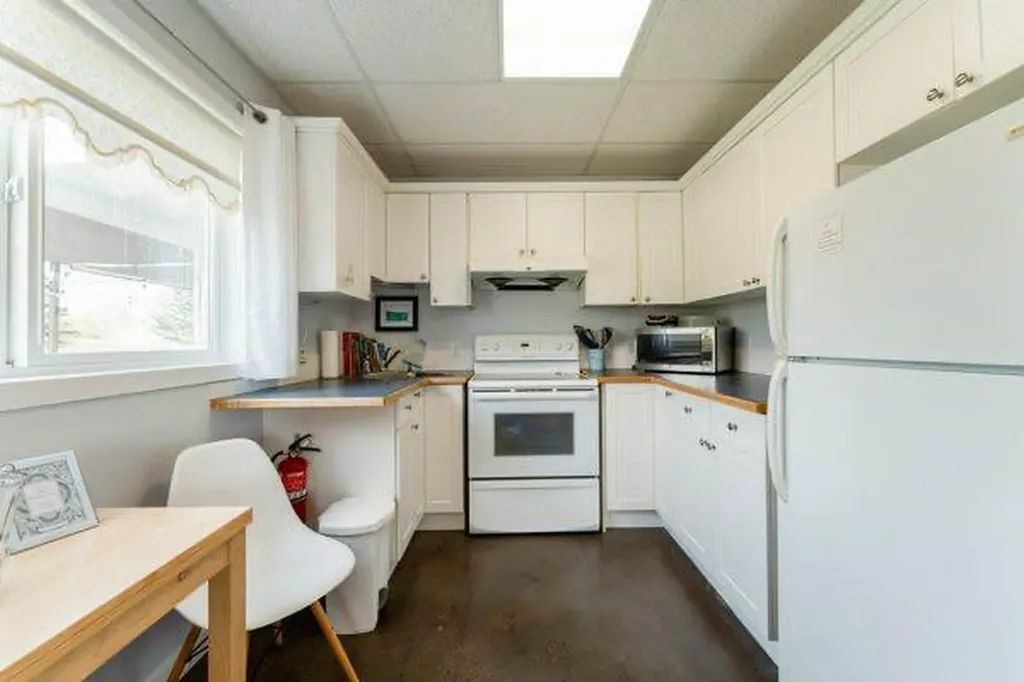105 1 Avenue Rural Wheatland County AB T0J2T0