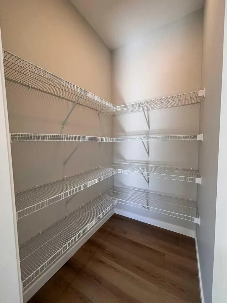 475 Baywater Green SW Airdrie AB T4B 5R6
