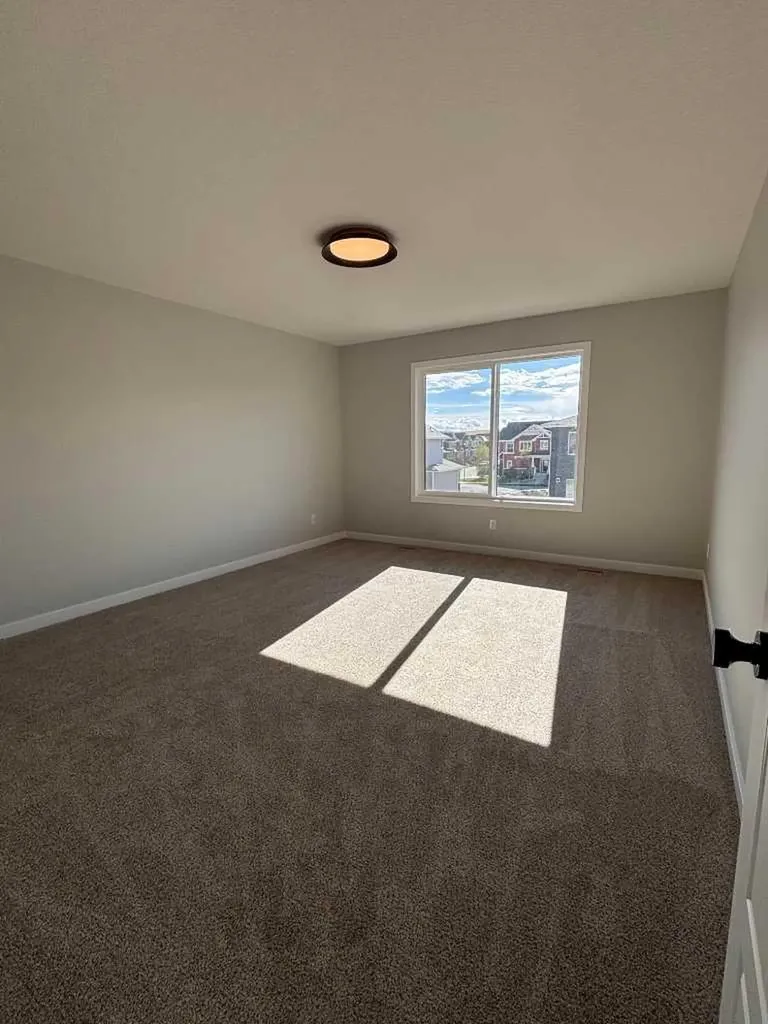 475 Baywater Green SW Airdrie AB T4B 5R6