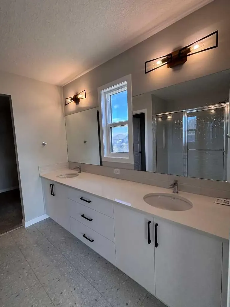 475 Baywater Green SW Airdrie AB T4B 5R6