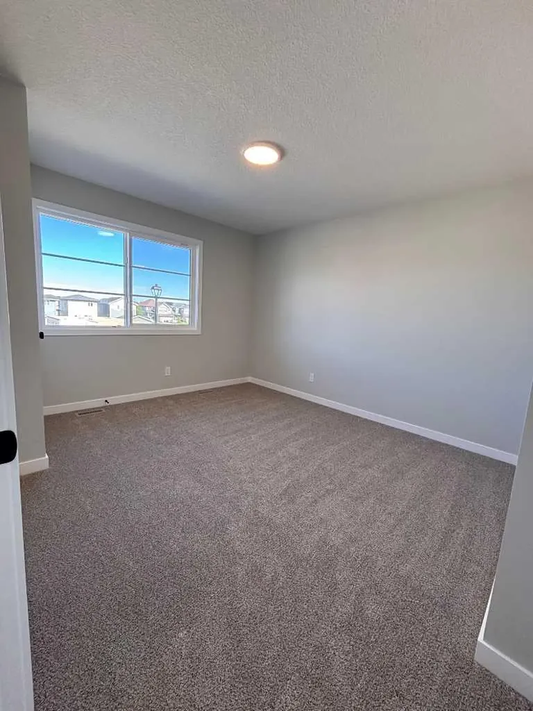475 Baywater Green SW Airdrie AB T4B 5R6