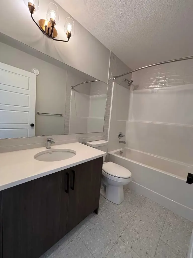 475 Baywater Green SW Airdrie AB T4B 5R6