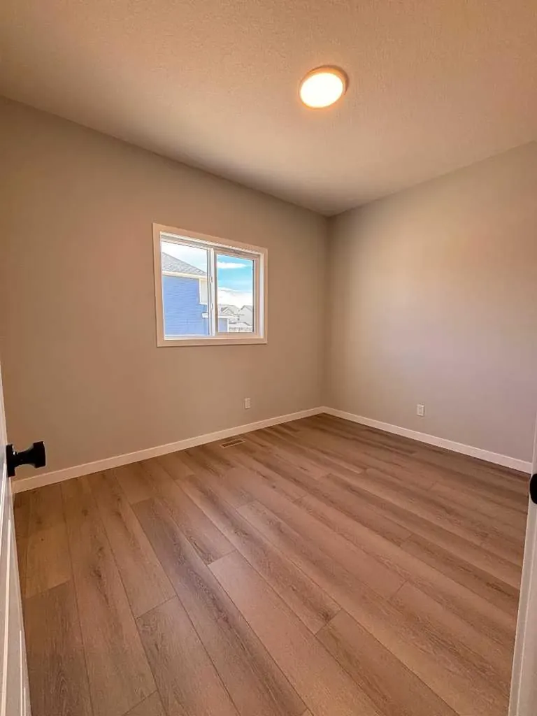 475 Baywater Green SW Airdrie AB T4B 5R6