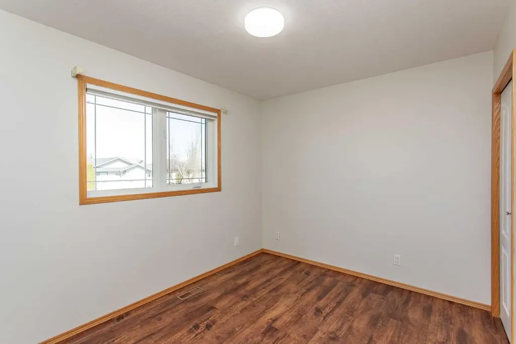 57 Spring Close Blackfalds AB T0M 0J0
