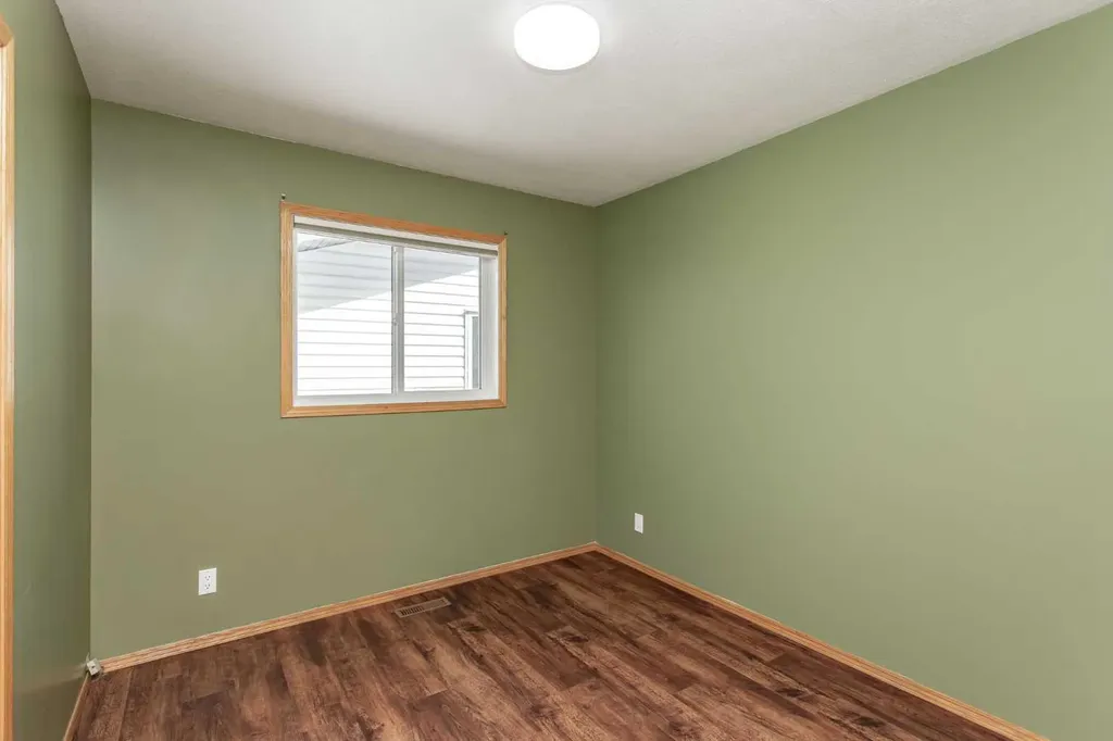 57 Spring Close Blackfalds AB T0M 0J0