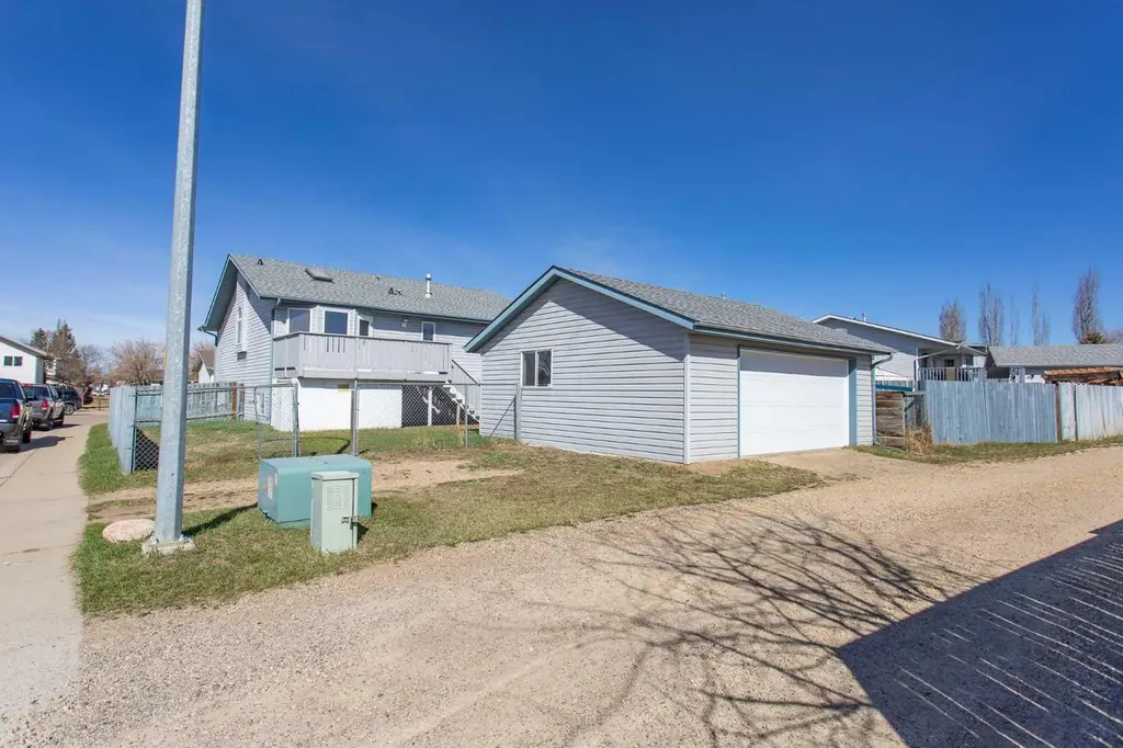 57 Spring Close Blackfalds AB T0M 0J0