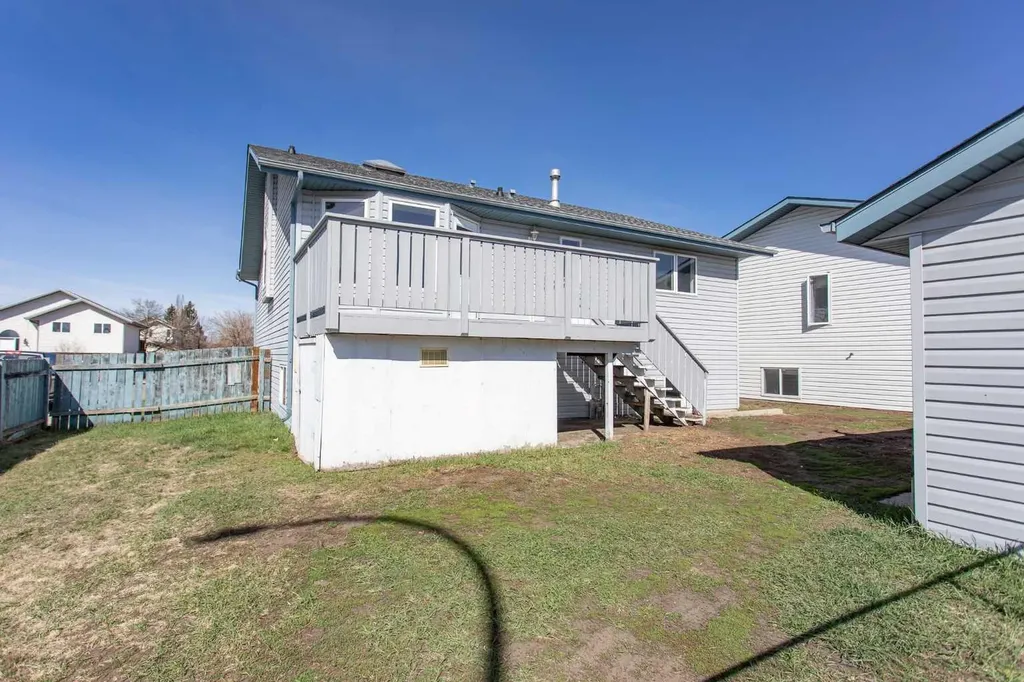 57 Spring Close Blackfalds AB T0M 0J0