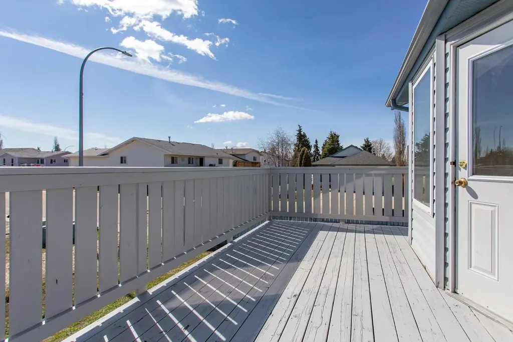 57 Spring Close Blackfalds AB T0M 0J0