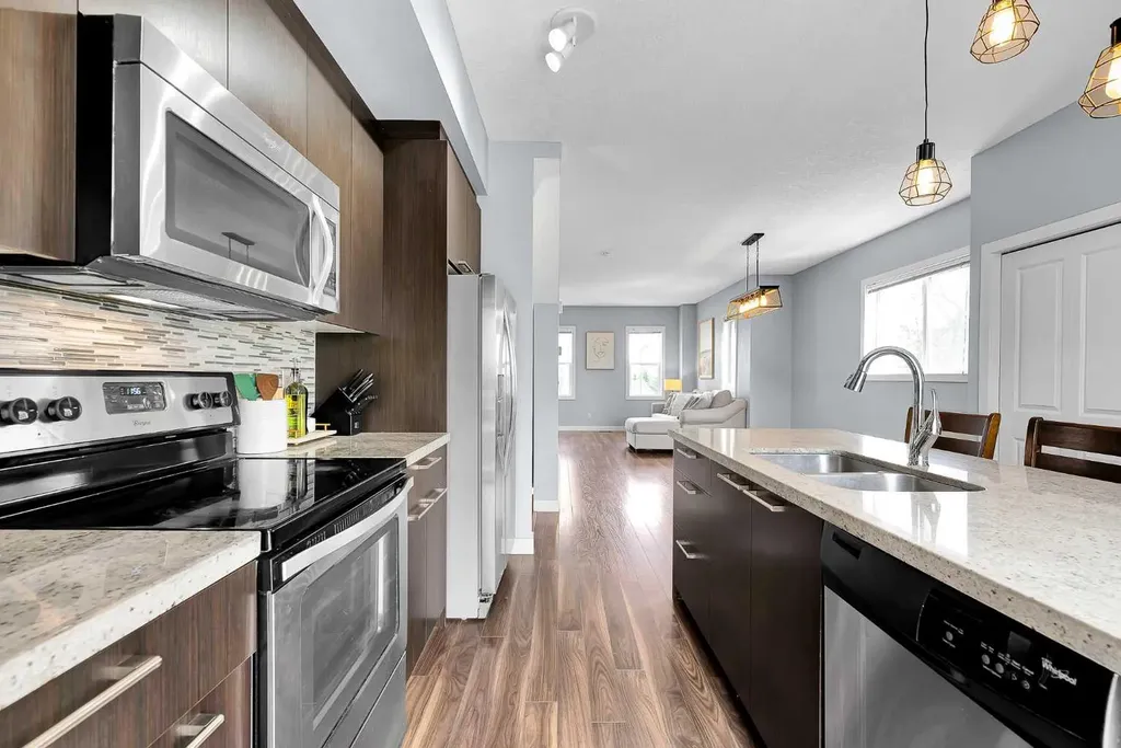 359 Silverado Common SW Calgary AB T2X 0S4
