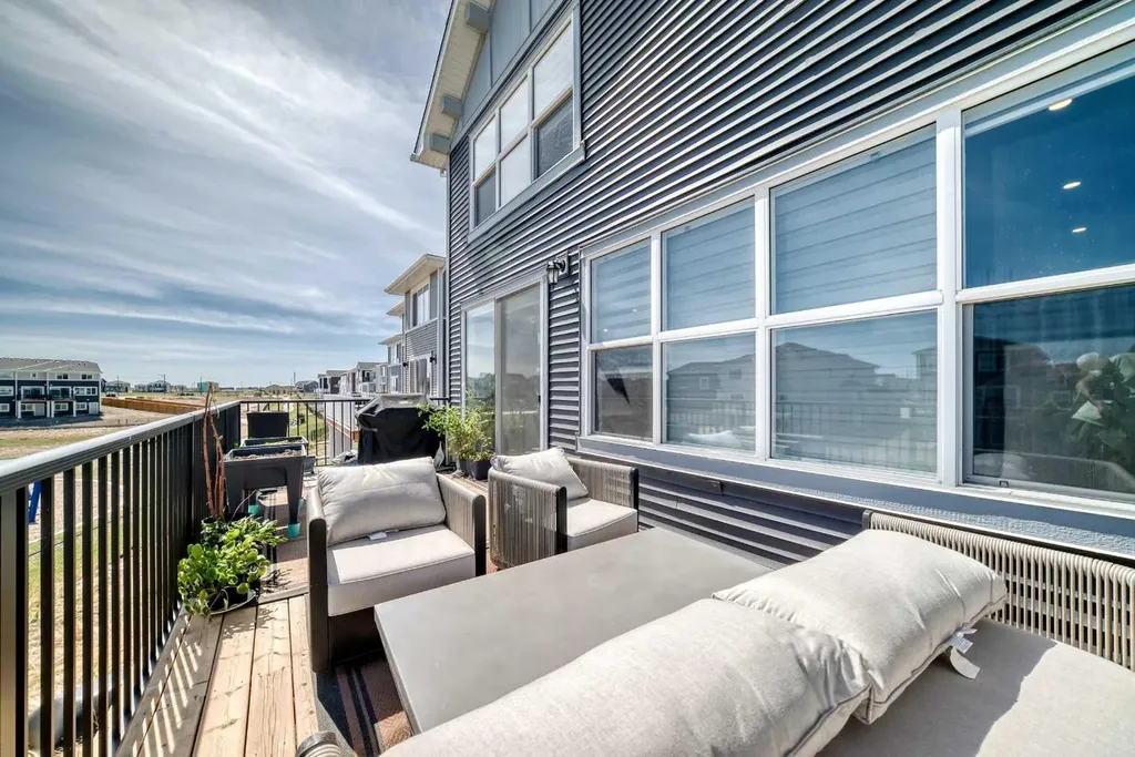 219 Chelsea Park Chestermere AB T1X 2T3