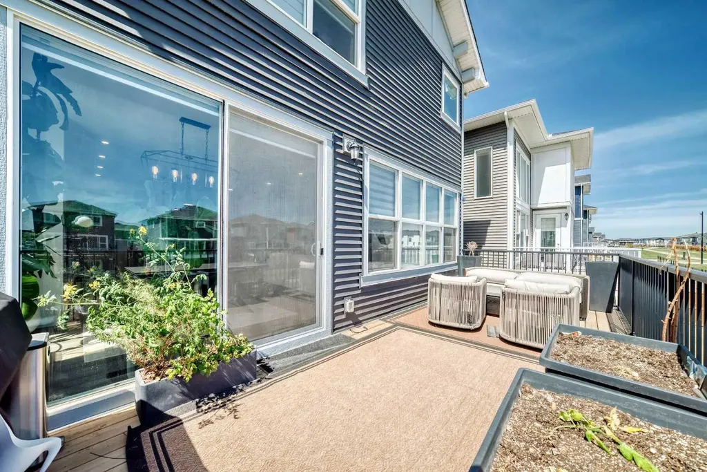 219 Chelsea Park Chestermere AB T1X 2T3