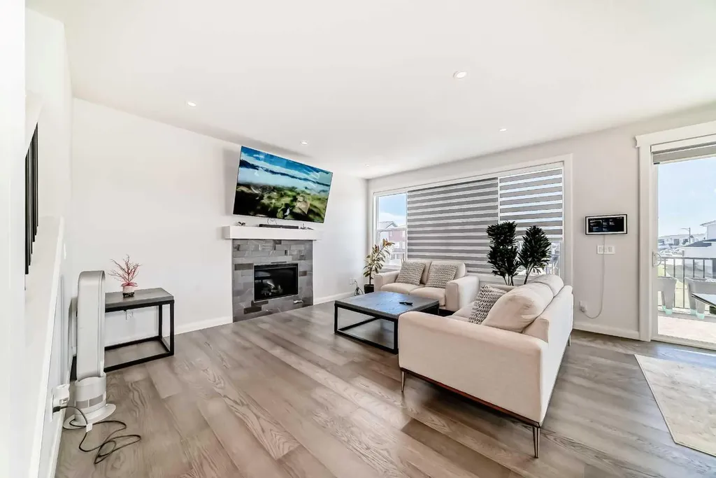 219 Chelsea Park Chestermere AB T1X 2T3