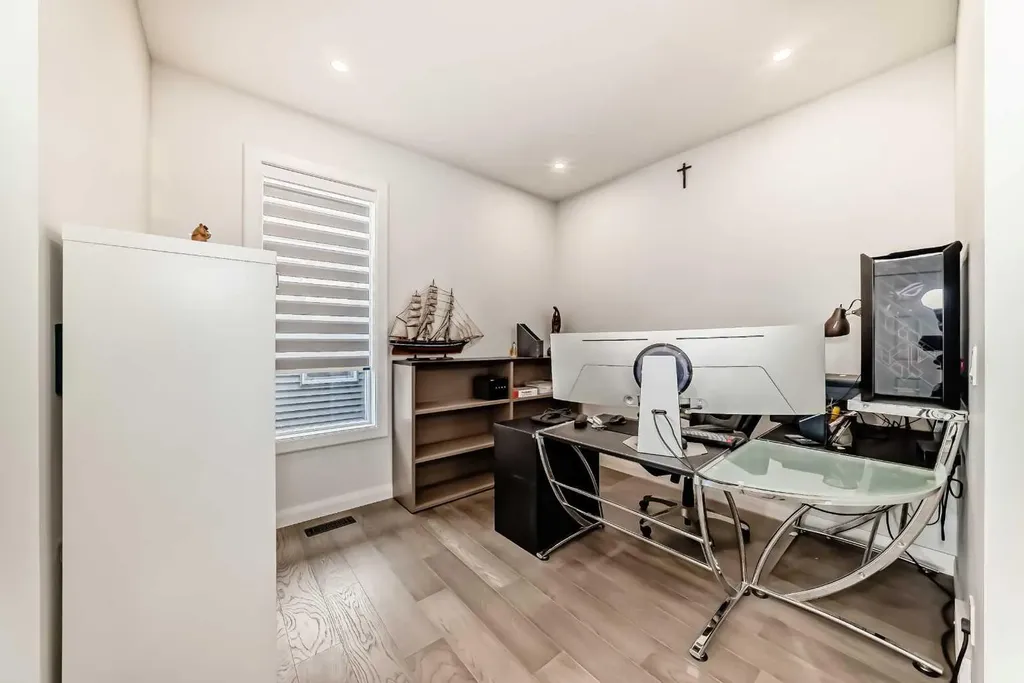 219 Chelsea Park Chestermere AB T1X 2T3