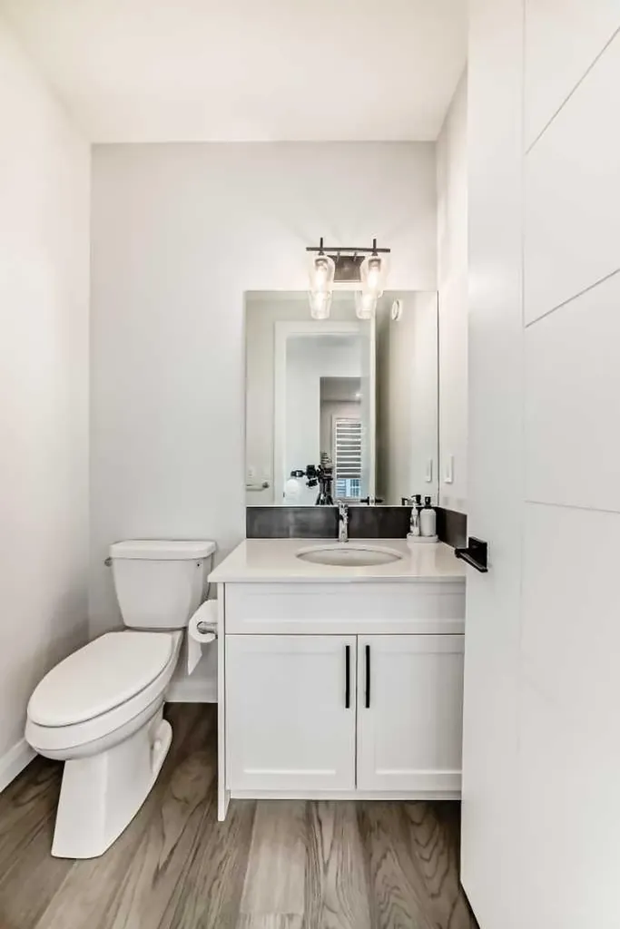 219 Chelsea Park Chestermere AB T1X 2T3