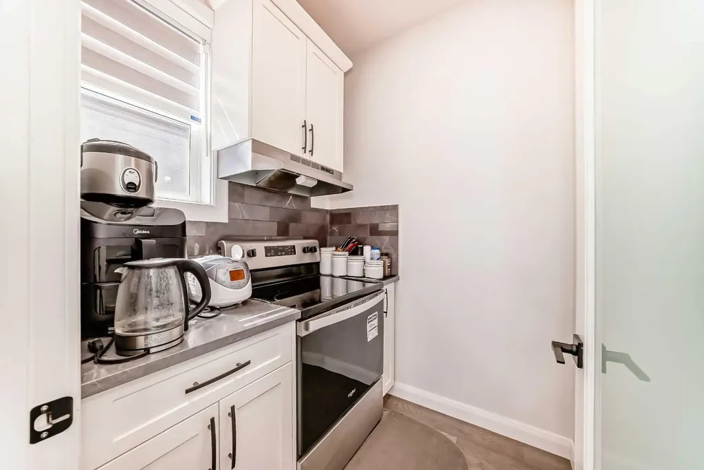 219 Chelsea Park Chestermere AB T1X 2T3