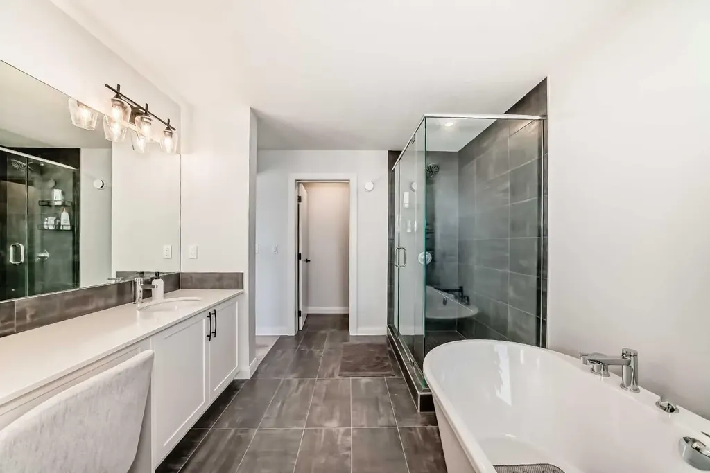 219 Chelsea Park Chestermere AB T1X 2T3
