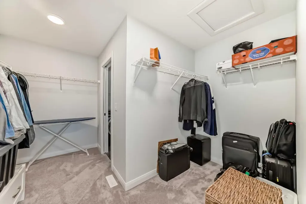 219 Chelsea Park Chestermere AB T1X 2T3