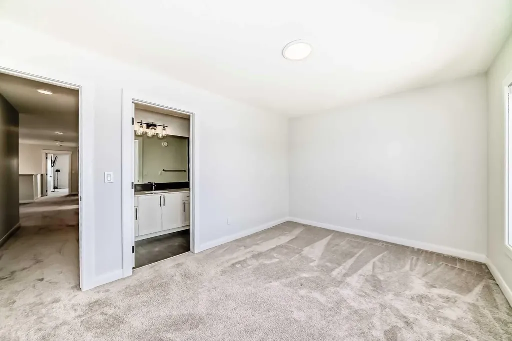 219 Chelsea Park Chestermere AB T1X 2T3