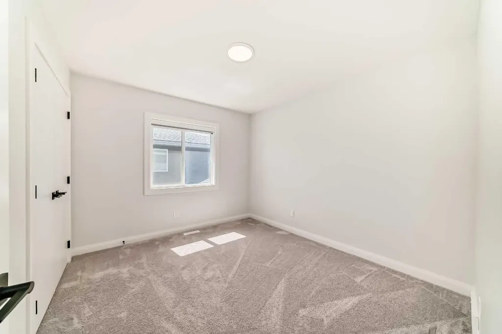 219 Chelsea Park Chestermere AB T1X 2T3