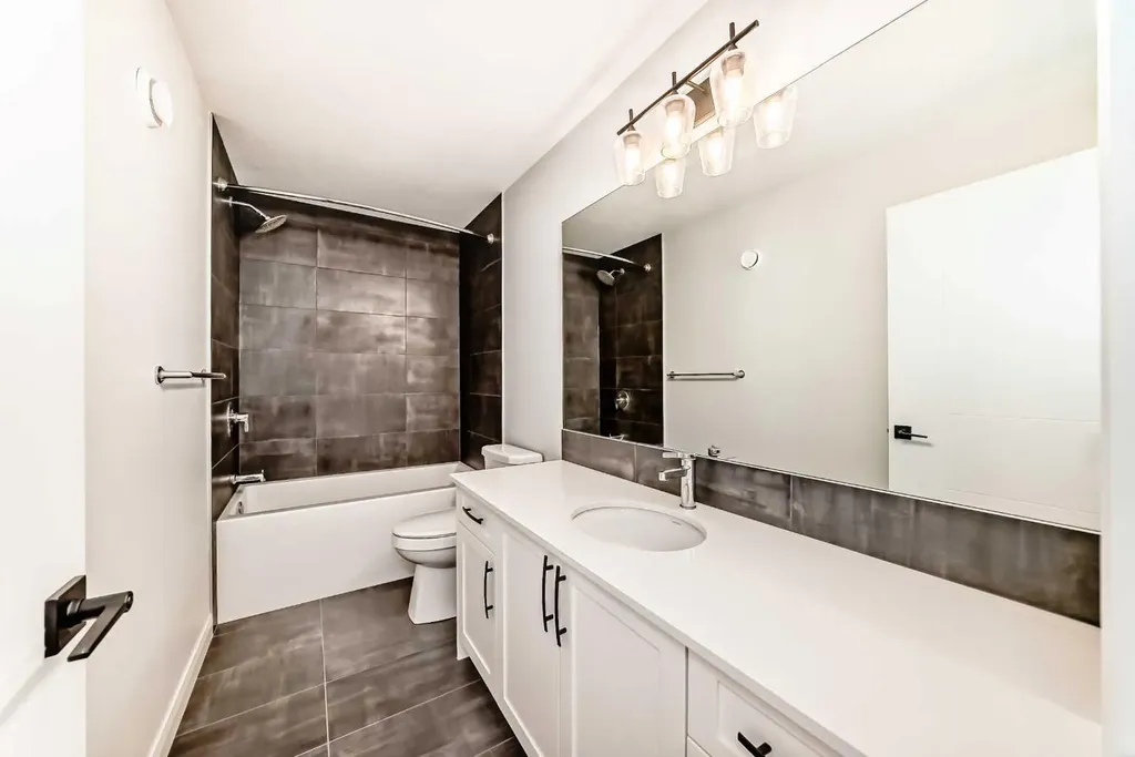 219 Chelsea Park Chestermere AB T1X 2T3
