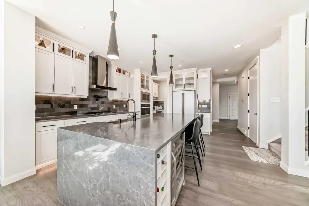 219 Chelsea Park Chestermere AB T1X 2T3