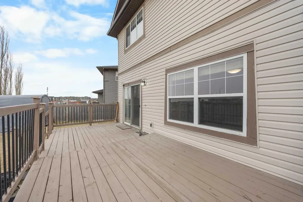 65 Panora Way NW Calgary AB T3K 0R4