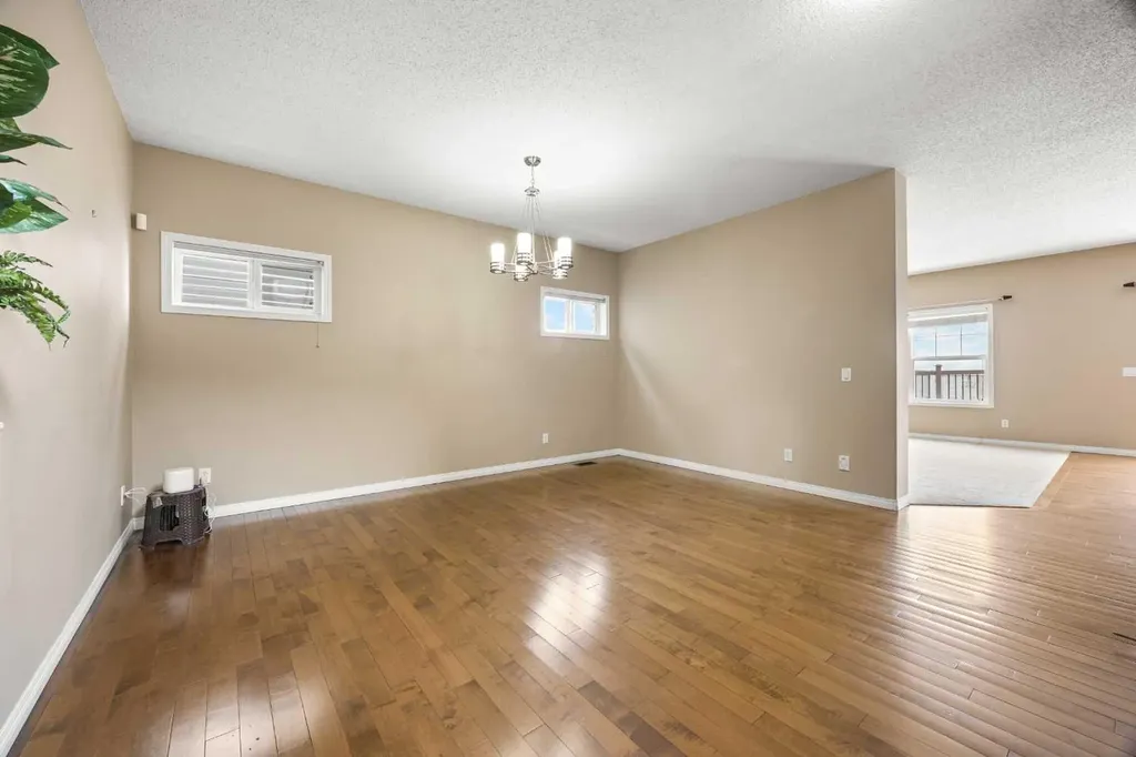 65 Panora Way NW Calgary AB T3K 0R4