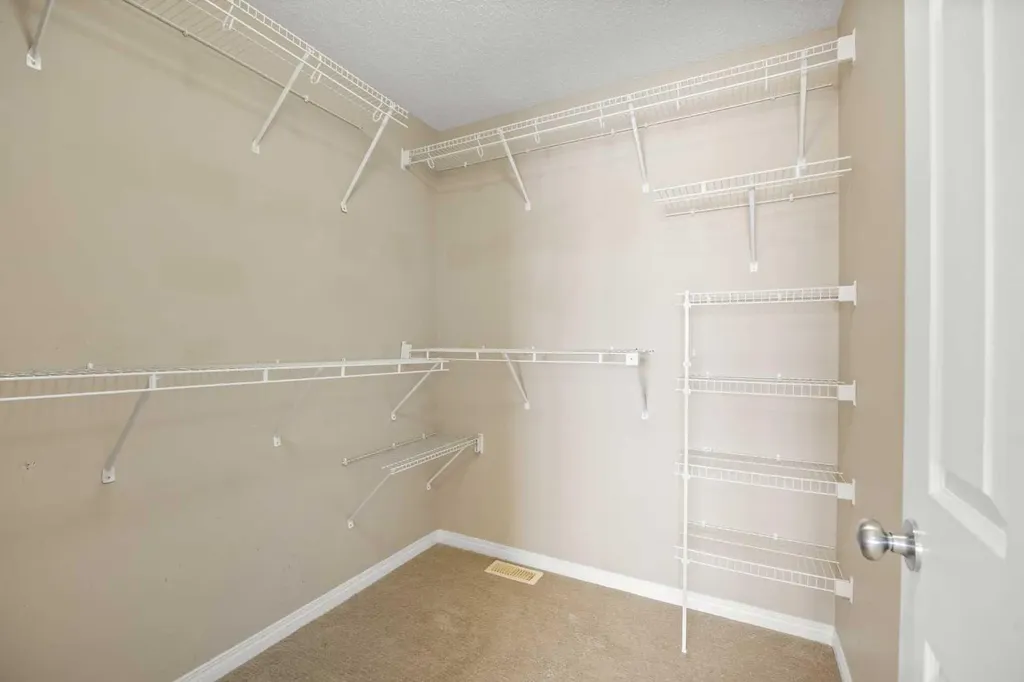 65 Panora Way NW Calgary AB T3K 0R4