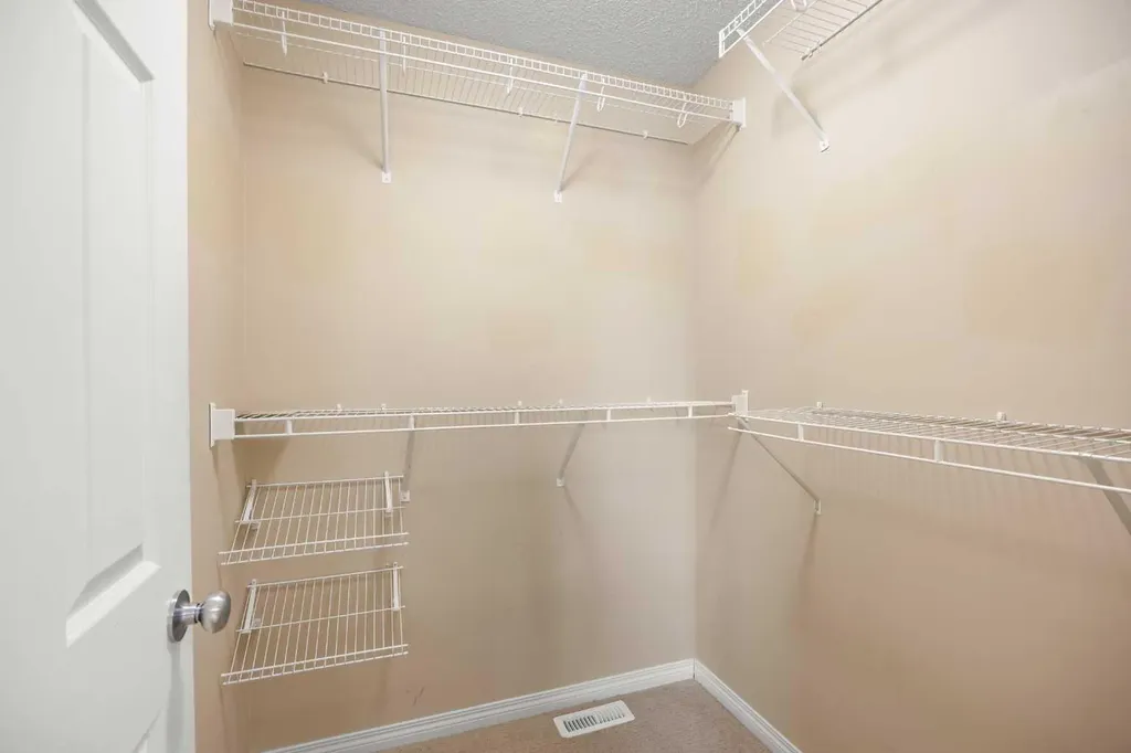 65 Panora Way NW Calgary AB T3K 0R4