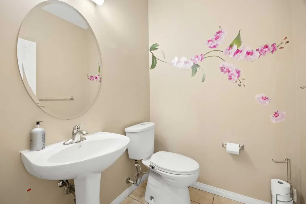 65 Panora Way NW Calgary AB T3K 0R4