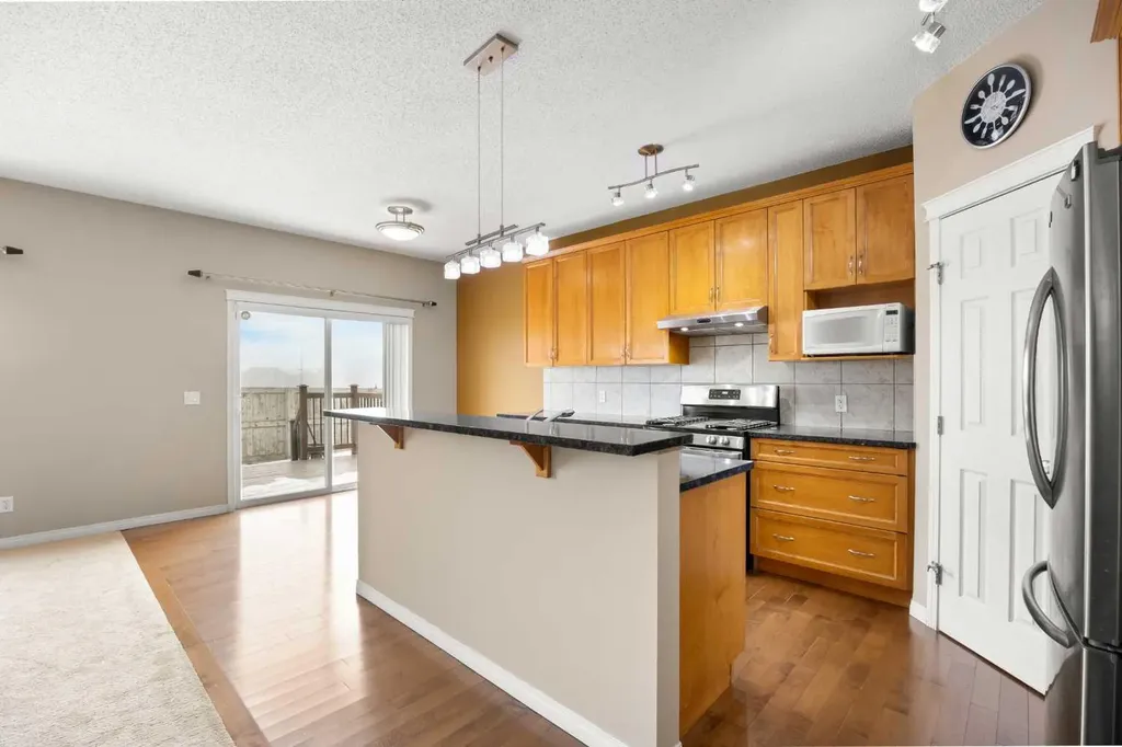 65 Panora Way NW Calgary AB T3K 0R4