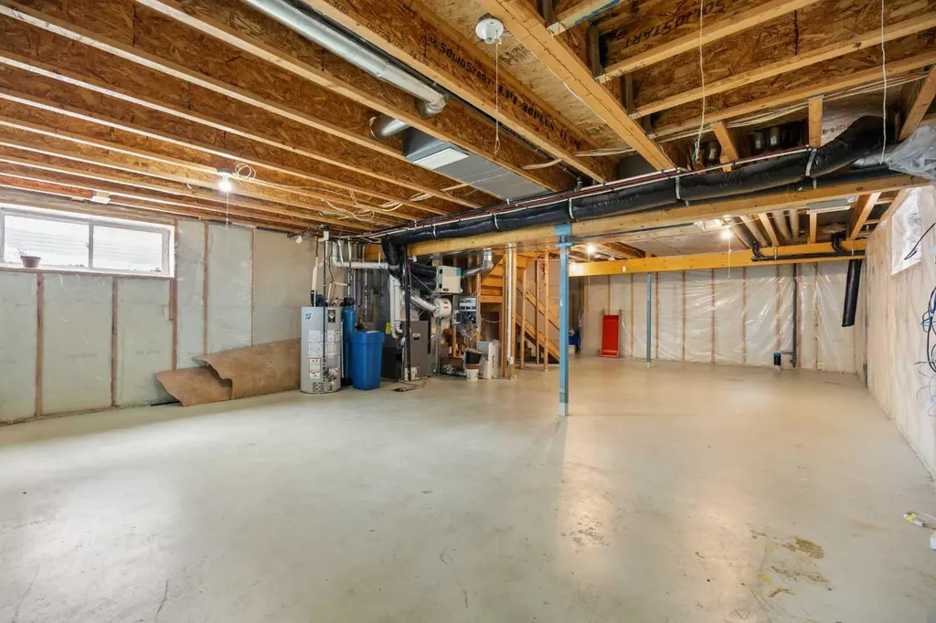 65 Panora Way NW Calgary AB T3K 0R4